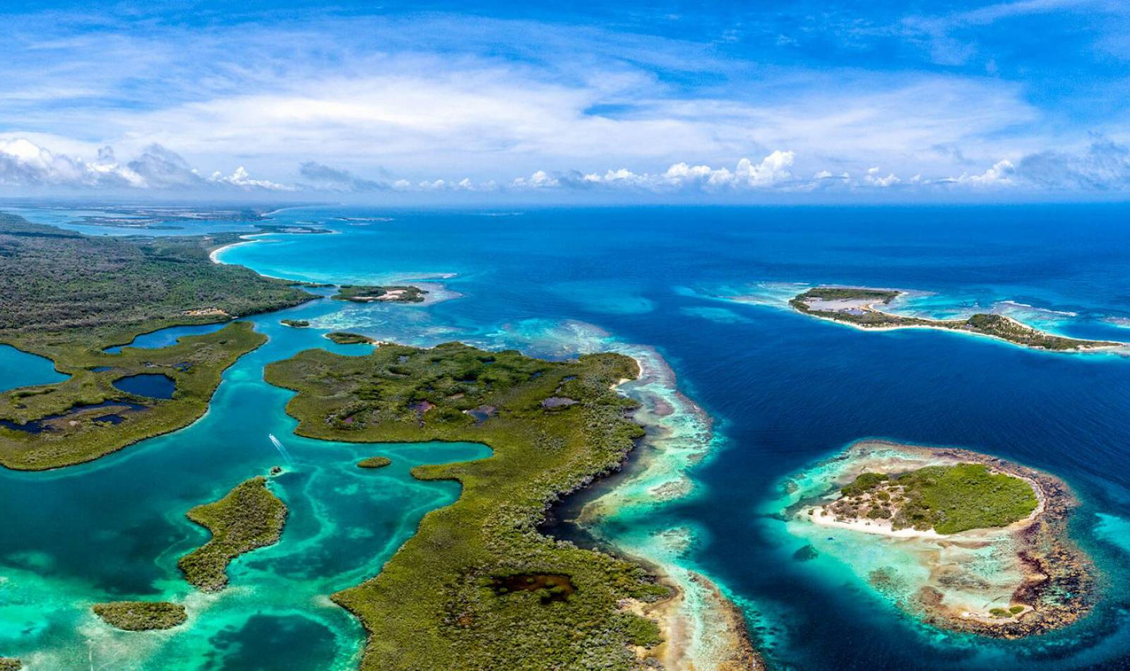 atlantis stock photo islands of the bahamas masthead