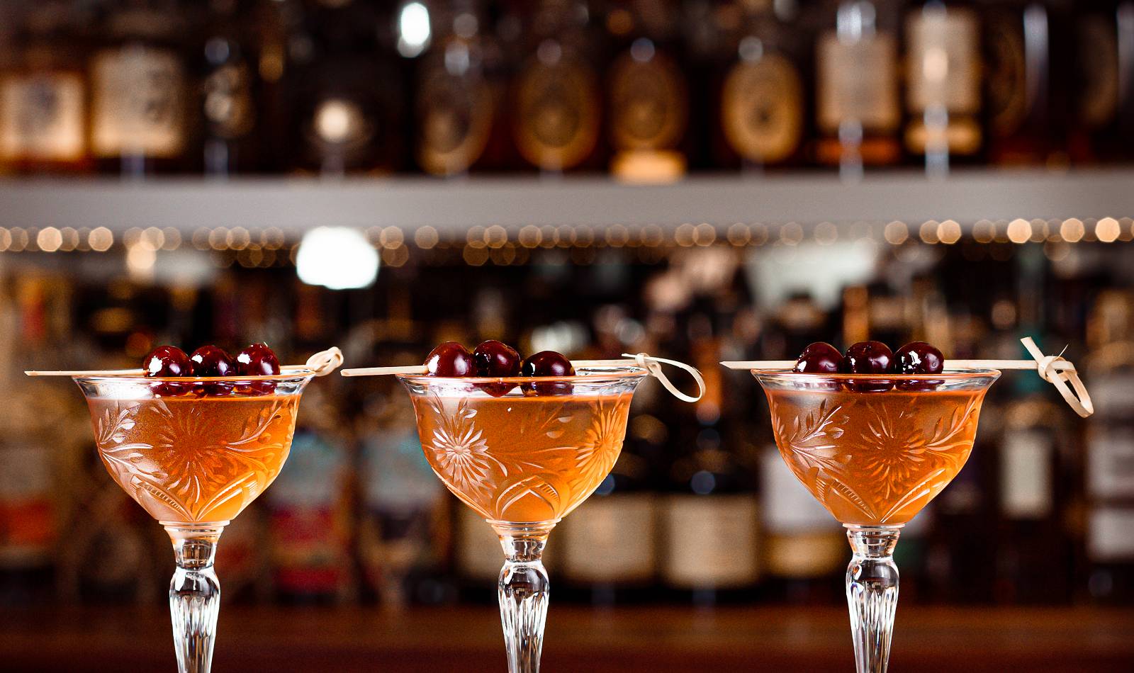 the dilly club atlantis bahamas 3 drinks